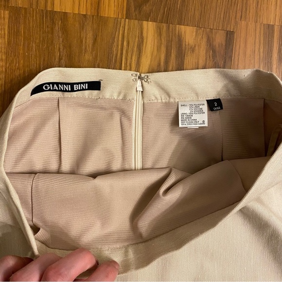 3/$15 Gianni Bini Pencil Skirt Tan Beige size 2 small - Picture 3 of 6